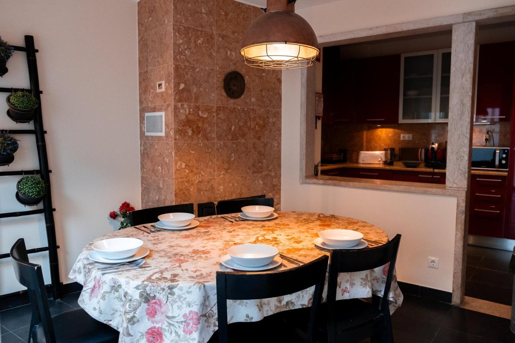 Flh Alcantara Stylish Duplex With Terrace Lissabon Buitenkant foto